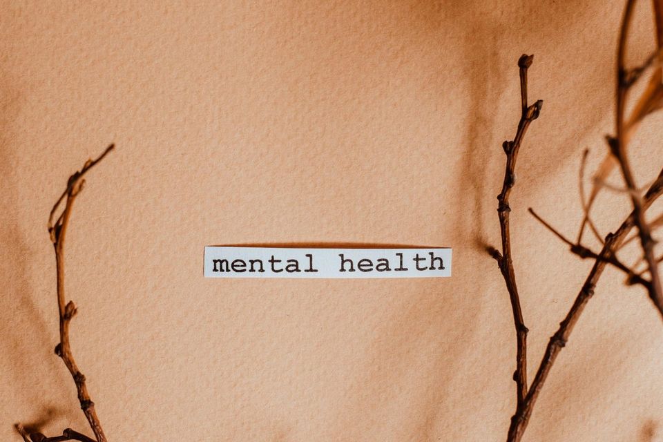 Mental health felirat egy papíron